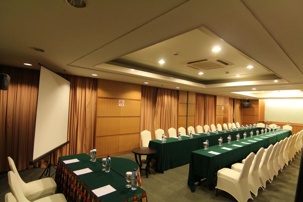 Grand Suka Hotel Pekanbaru Luaran gambar