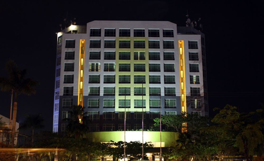Grand Suka Hotel Pekanbaru Luaran gambar
