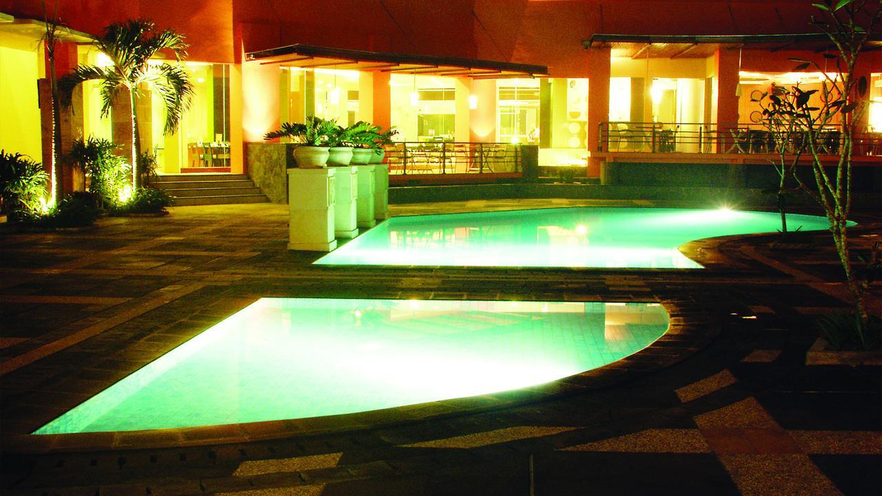 Grand Suka Hotel Pekanbaru Luaran gambar