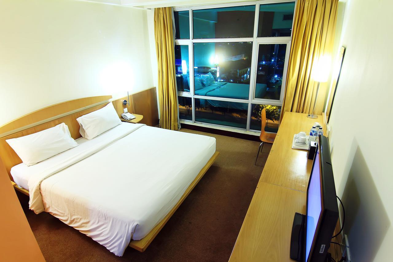 Grand Suka Hotel Pekanbaru Luaran gambar